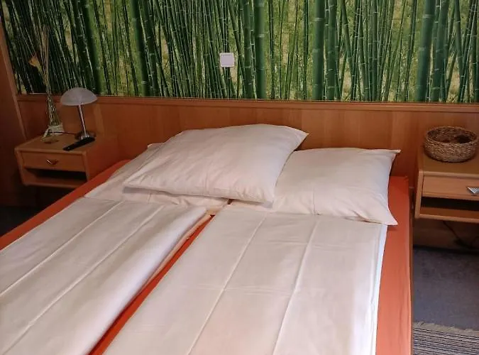 מלון Hotel-restaurant Babylon 3*